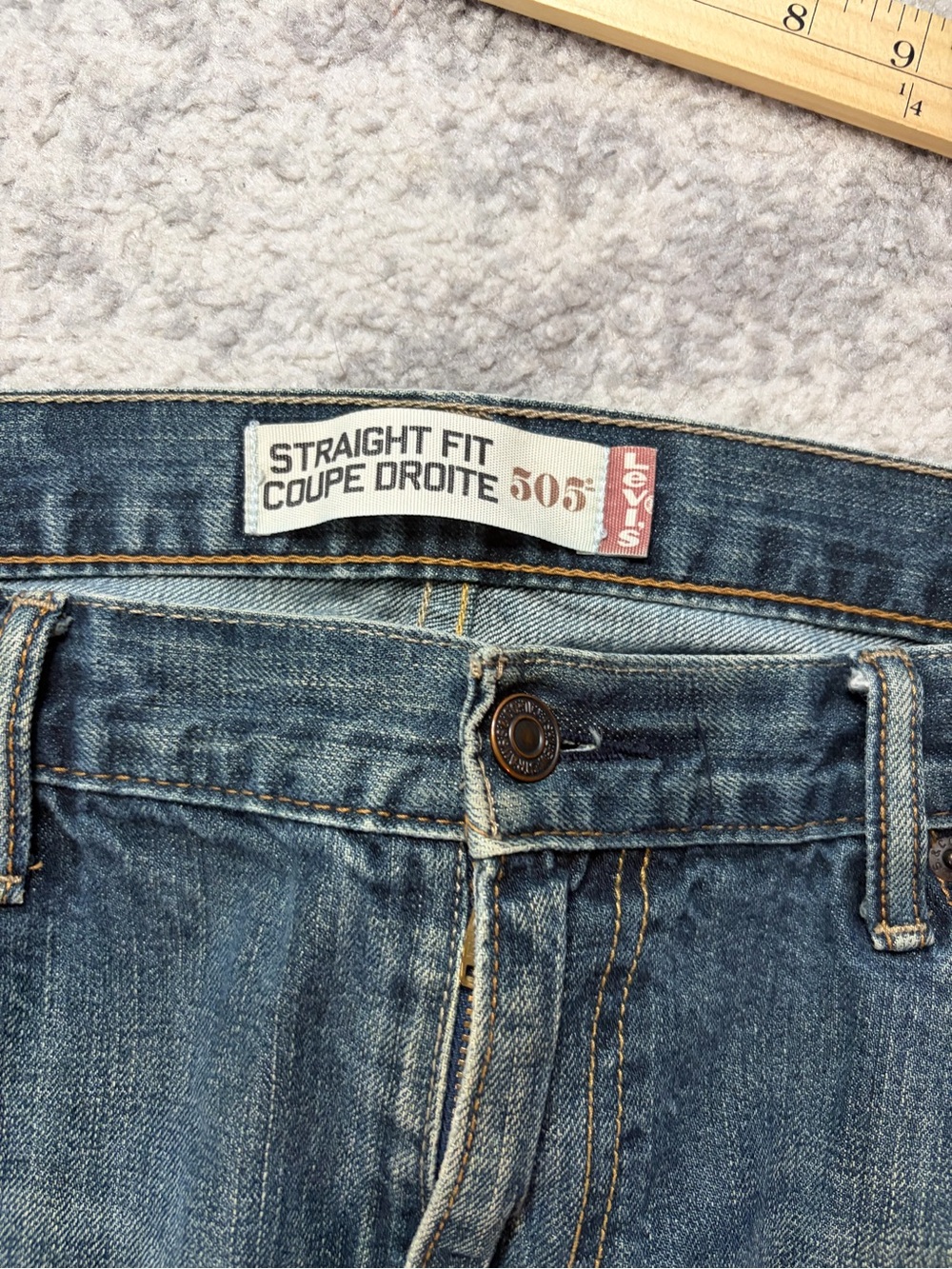 Levi’s 505 Straight Fit W36 L32 Medium Wash Distressed Y2K Jeans - Picture 3 of 9